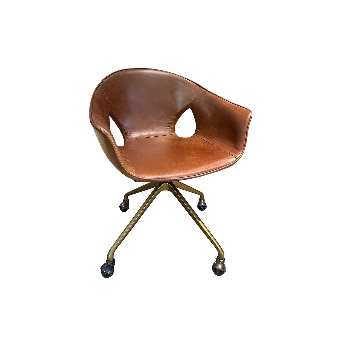 Кресло для офиса POLTRONA FRAU Ginger Ale