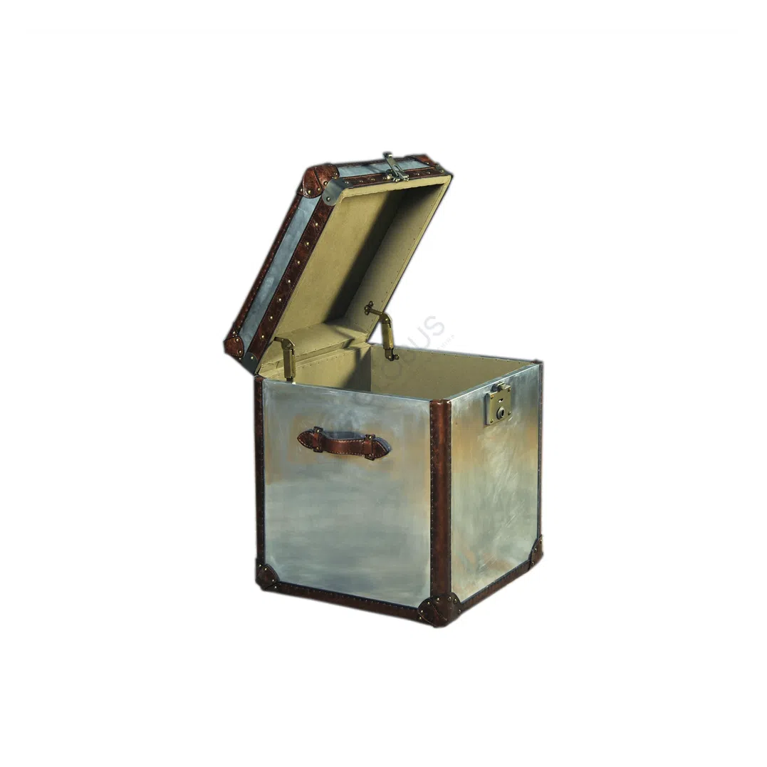 Угловой столик TIMOTHY OULTON Paris