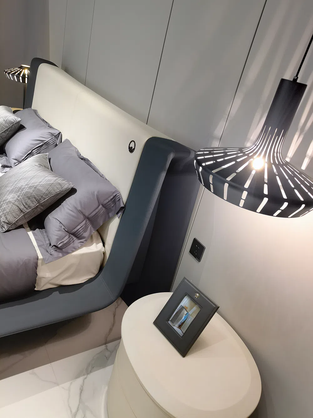 Кровать Kayleen