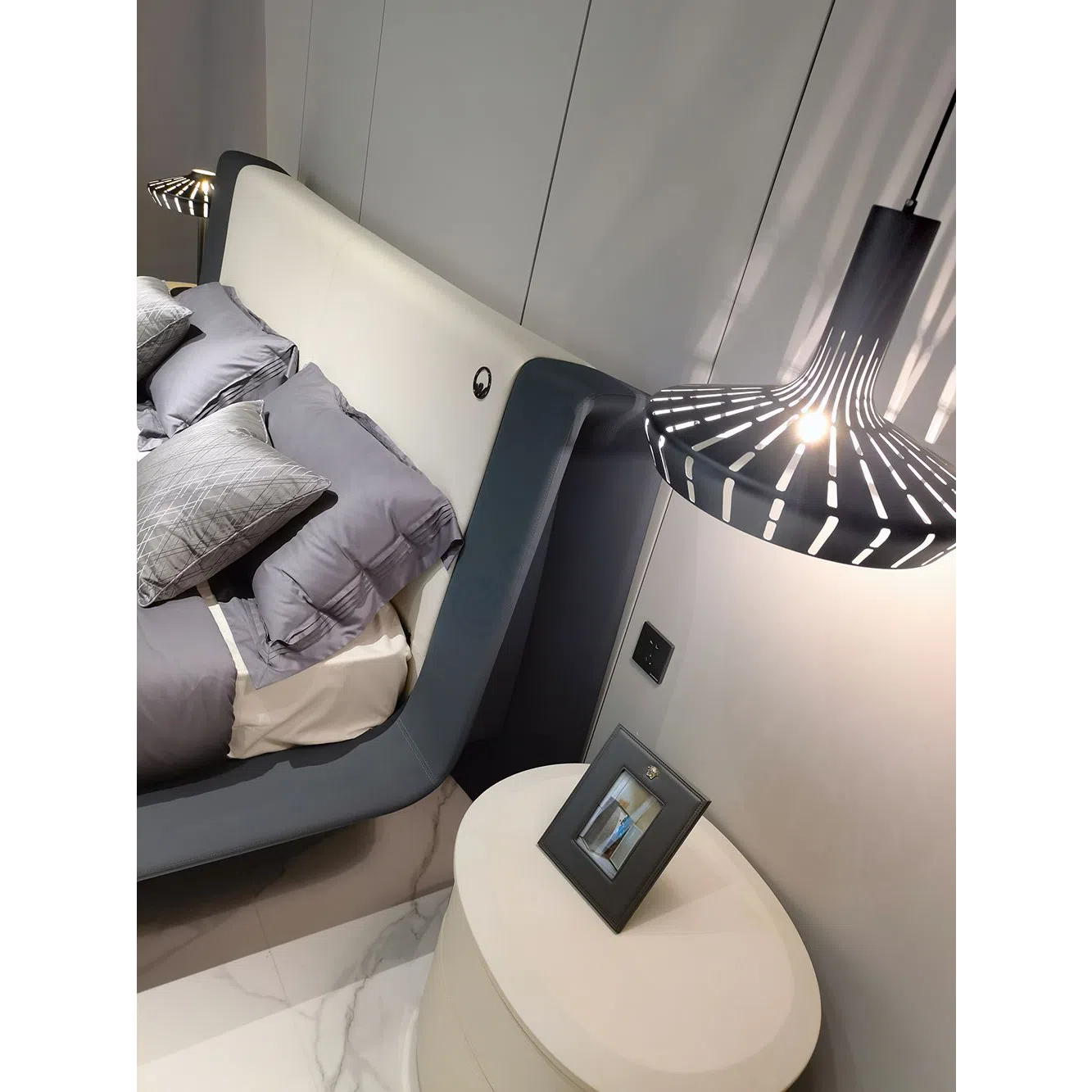 Кровать Kayleen