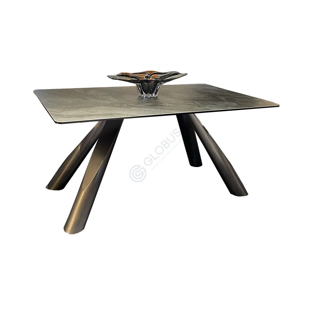 Обеденный стол Yanelly