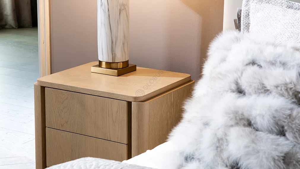 Прикроватная тумба THEODORE ALEXANDER Repose