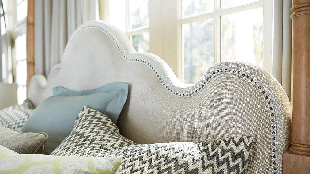 Кровать UNIVERSAL FURNITURE Moderne Muse