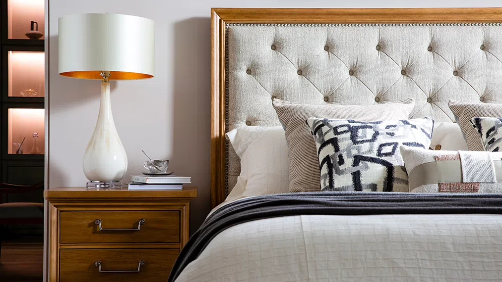 Прикроватная тумба UNIVERSAL FURNITURE Moderne Muse