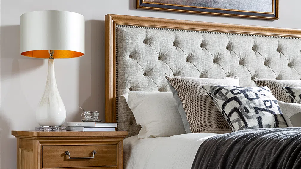 Прикроватная тумба UNIVERSAL FURNITURE Moderne Muse