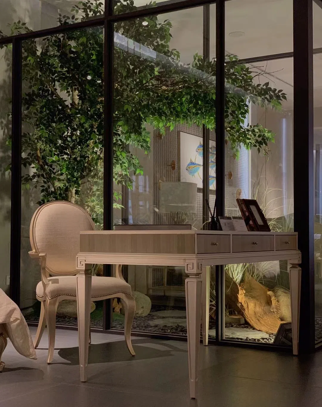 Стол для кабинета Floralis