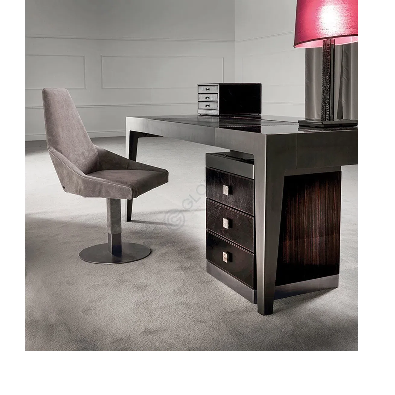 Стол для кабинета LONGHI Gorky