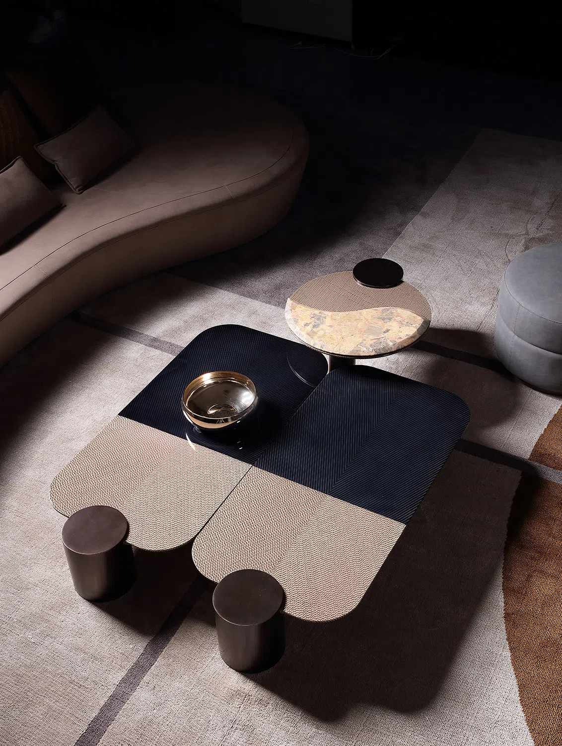 Журнальный столик Klarisah