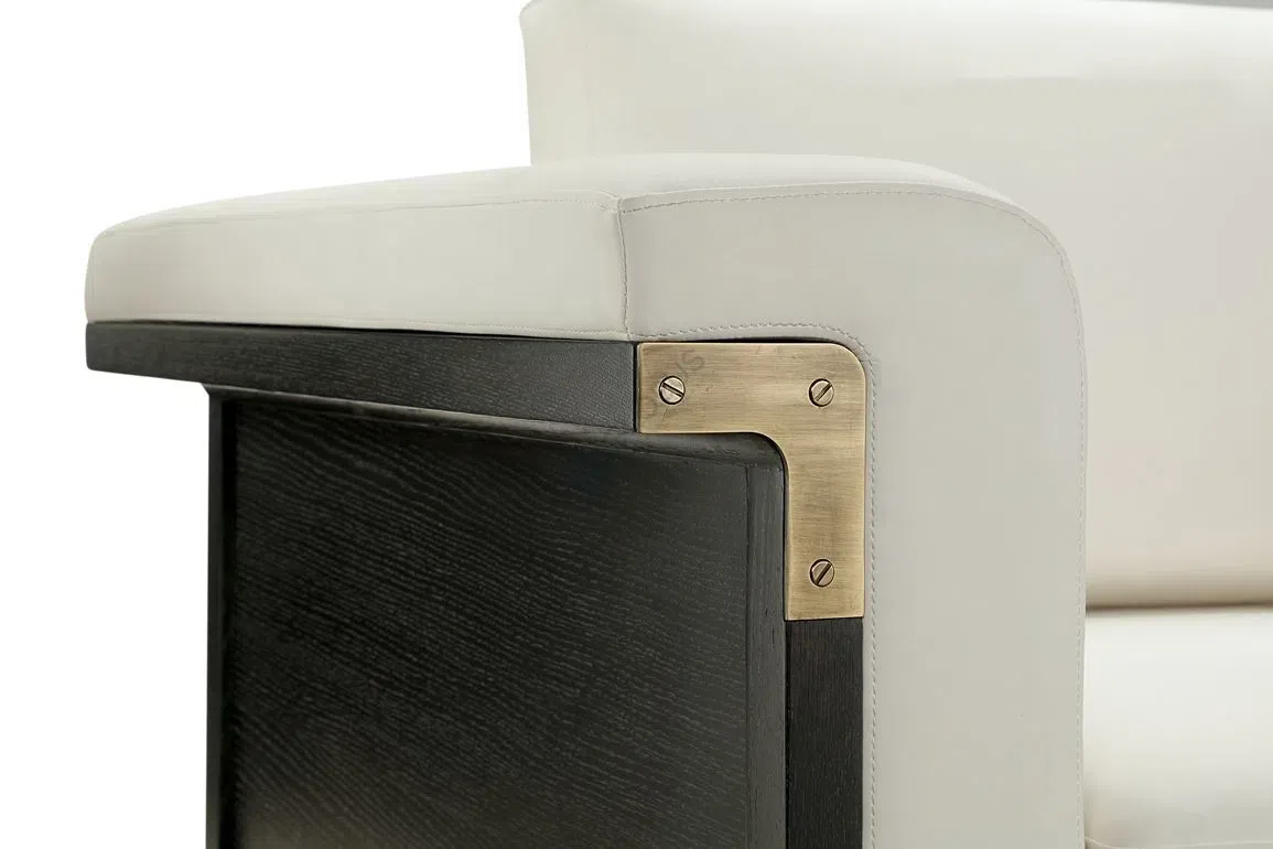 Кресло HOLLY HUNT Hadrien