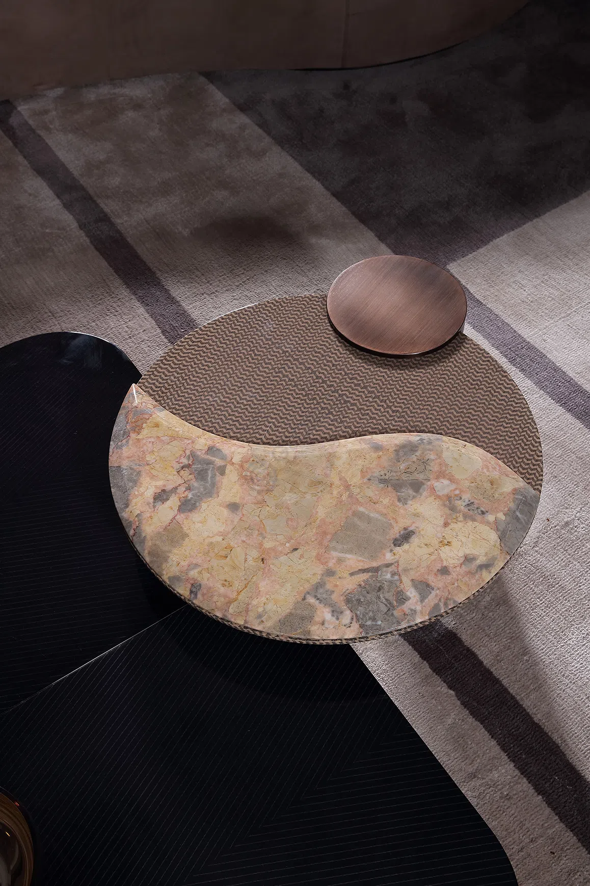 Угловой столик Juvello