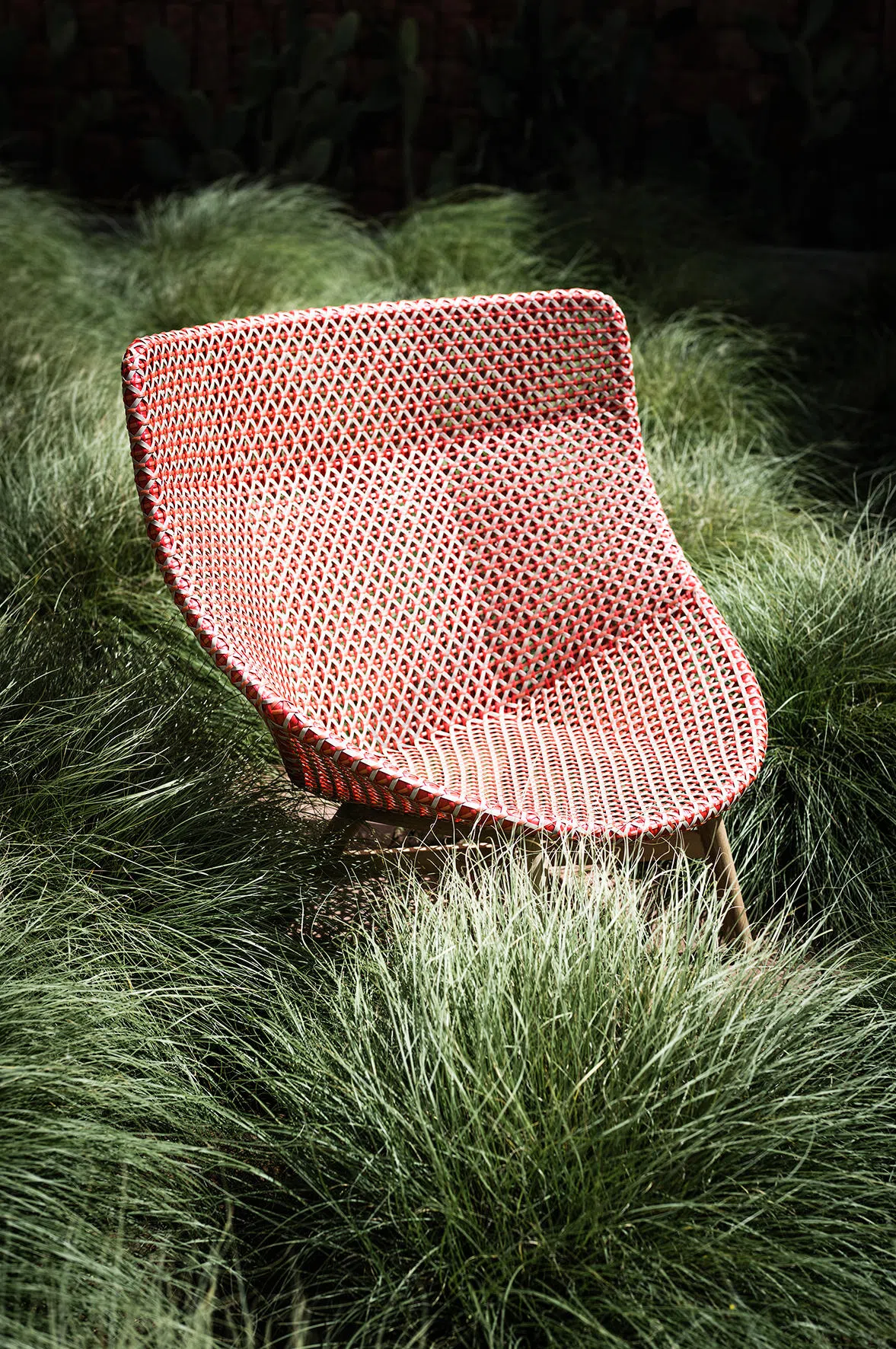 Уличное кресло DEDON Mbrace