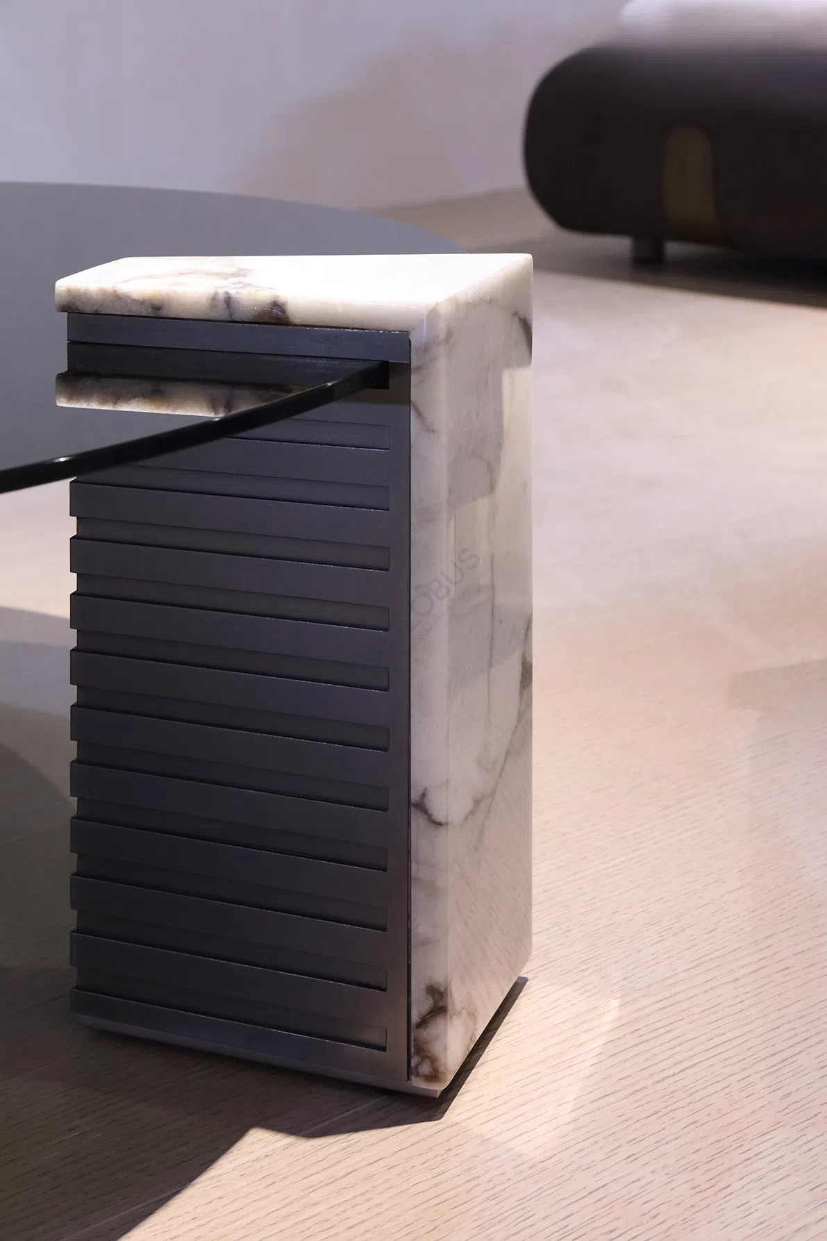 Журнальный столик VISIONNAIRE Admeto