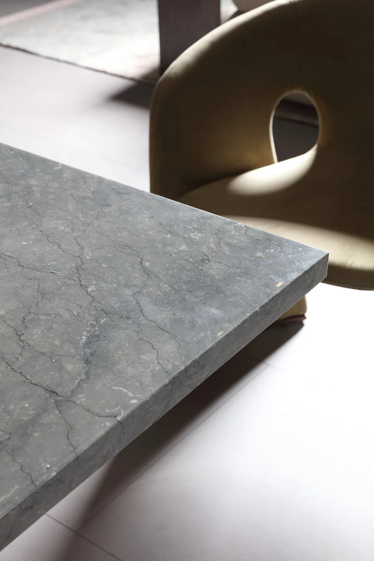 Обеденный стол Jerrilyn