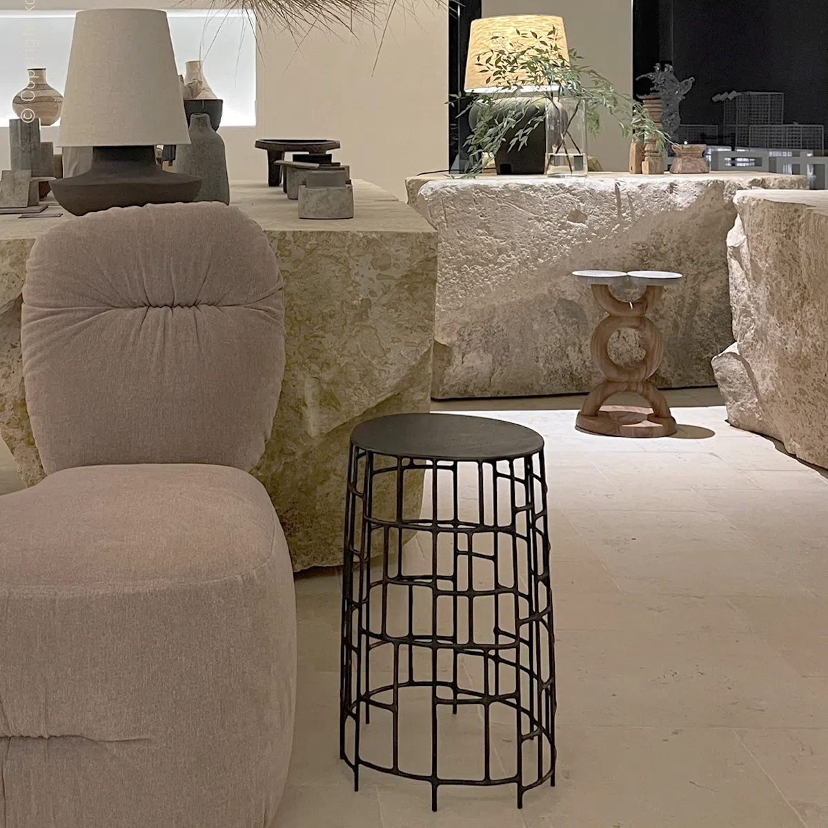 Угловой столик Laculata