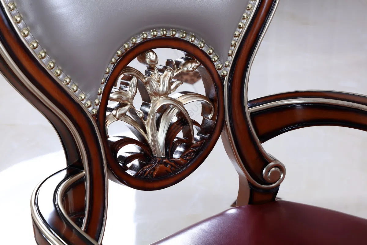 Обеденный стул Adrianna