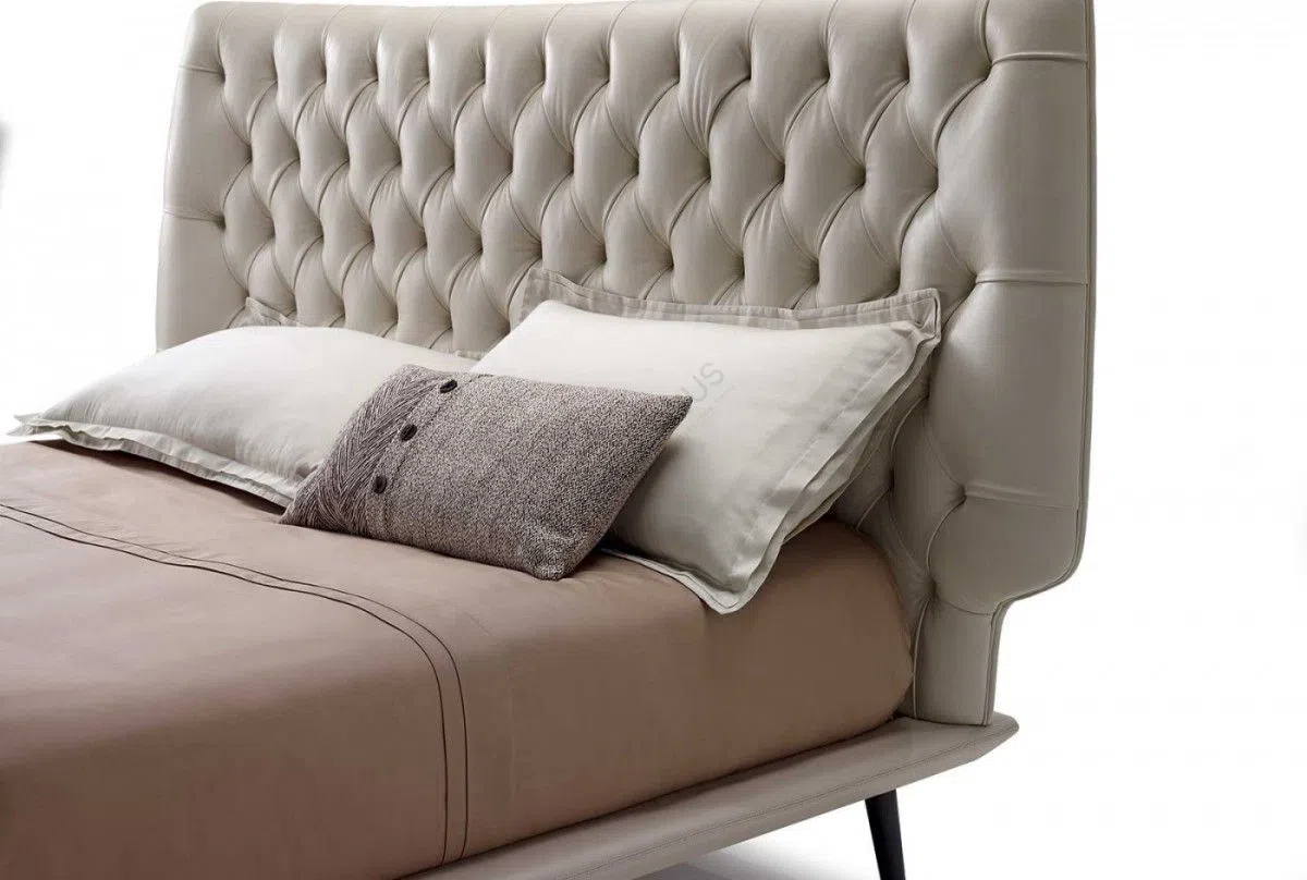 Кровать NATUZZI ITALIA Dolchevita