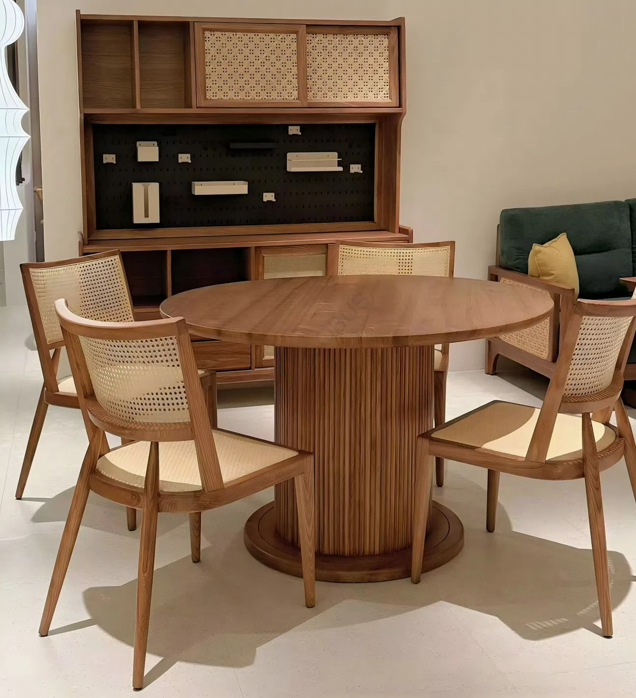 Обеденный стул Sofinae