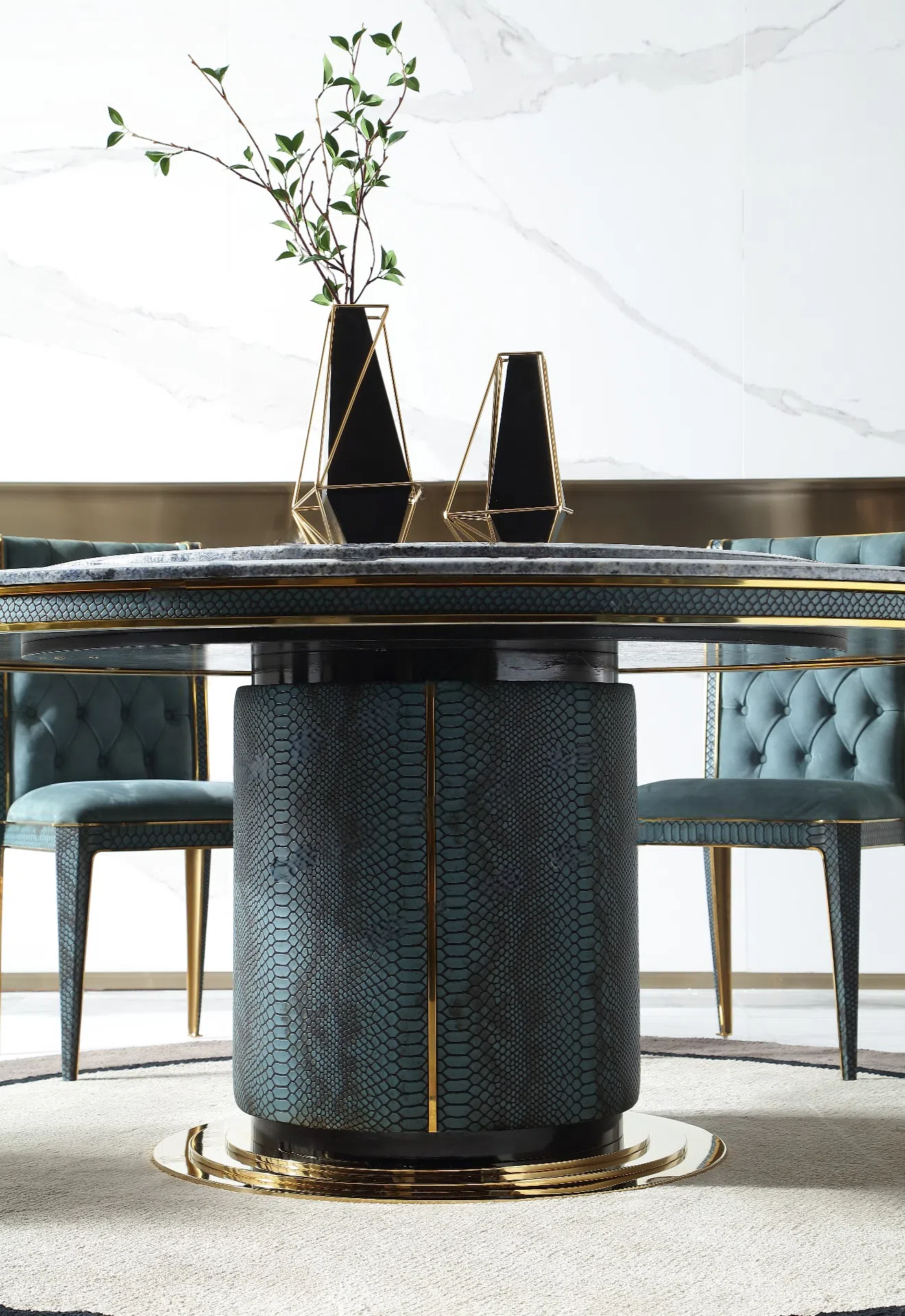 Обеденный стол Katrania