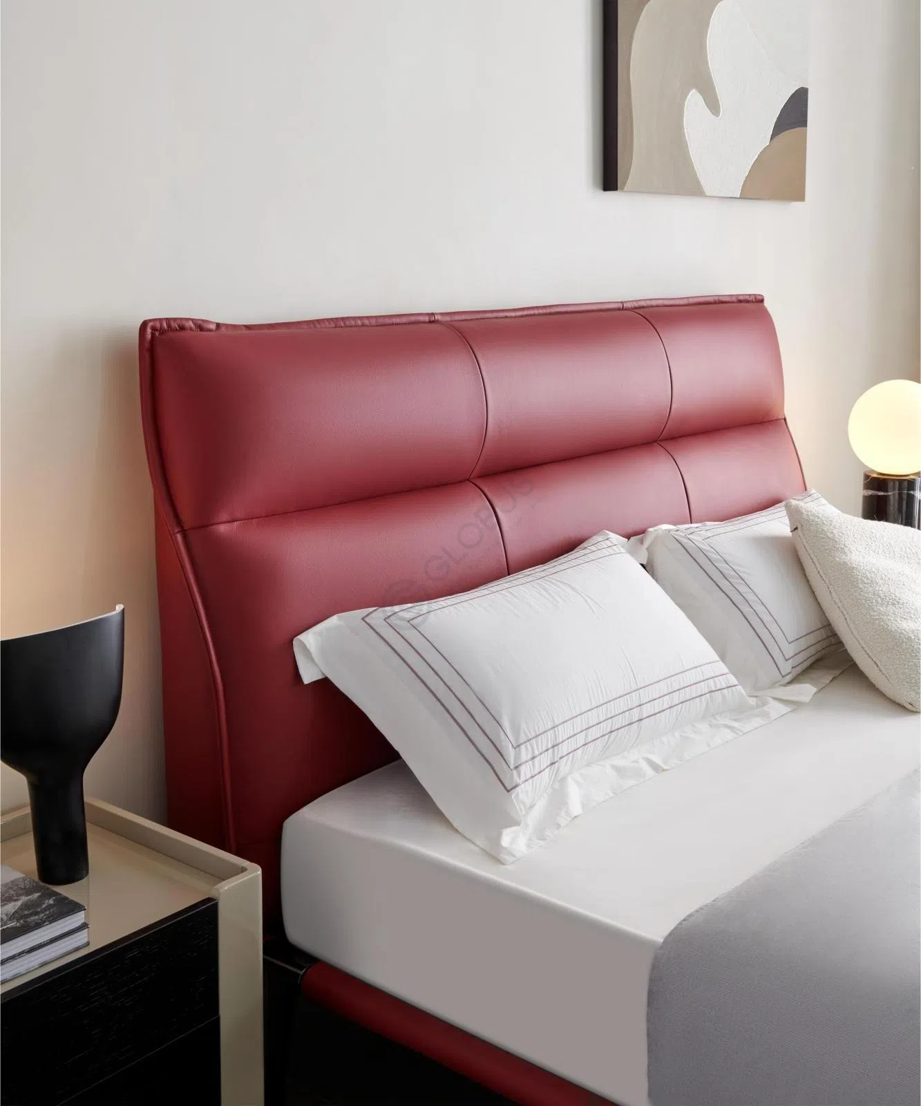 Кровать POLTRONA FRAU Moonlight