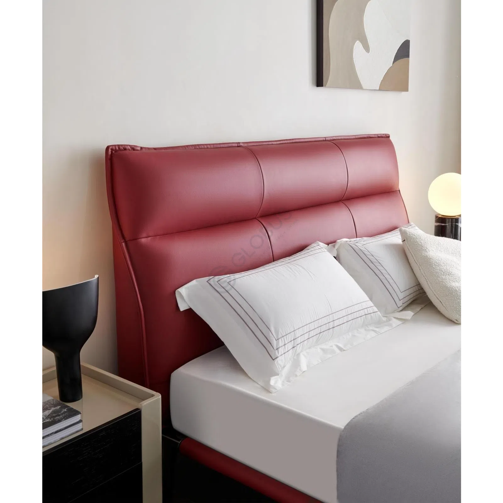 Кровать POLTRONA FRAU Moonlight