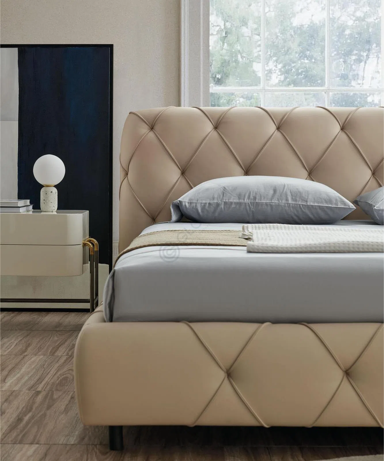 Кровать POLTRONA FRAU Flair