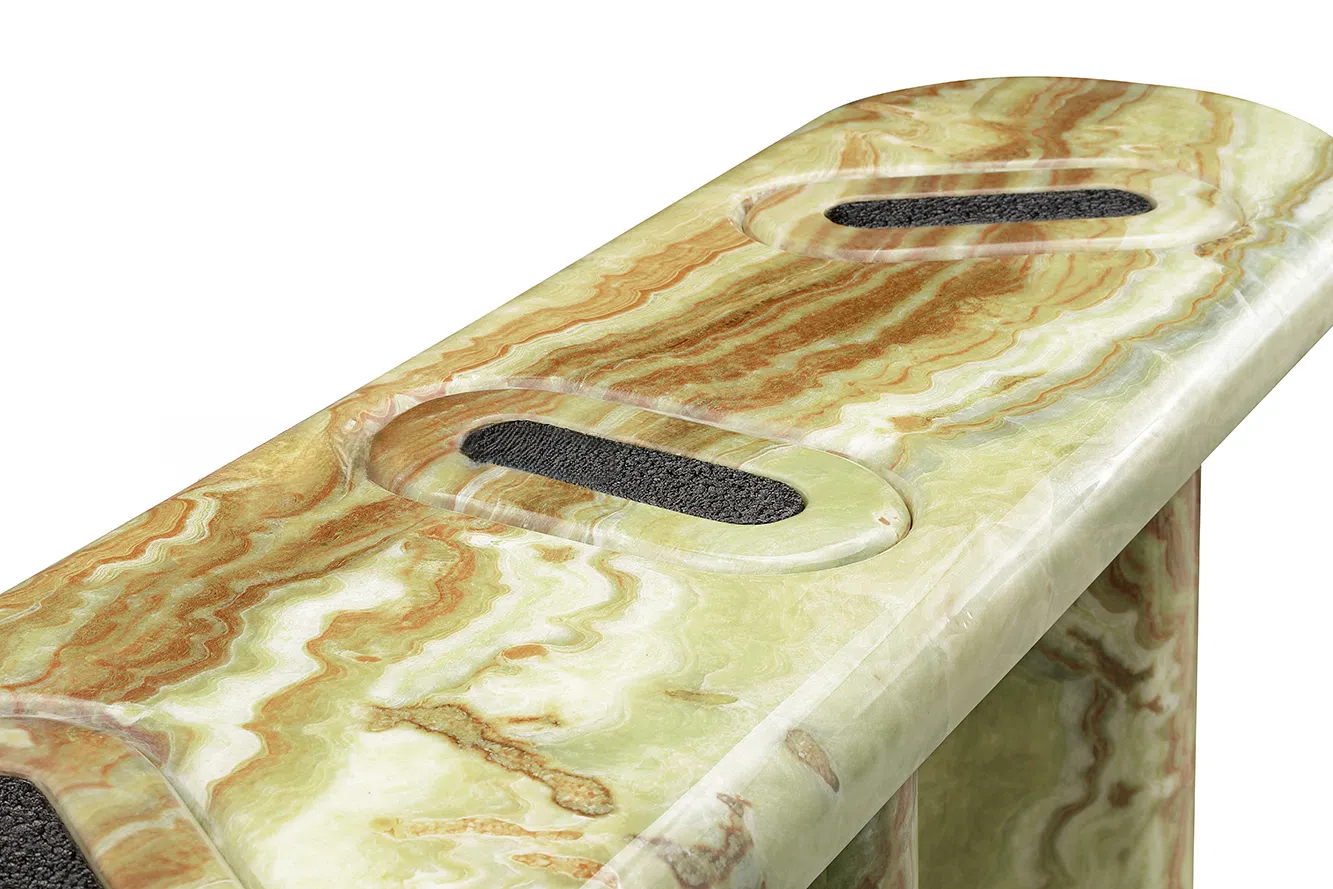 Консоль STUDIOTWENTYSEVEN Claude