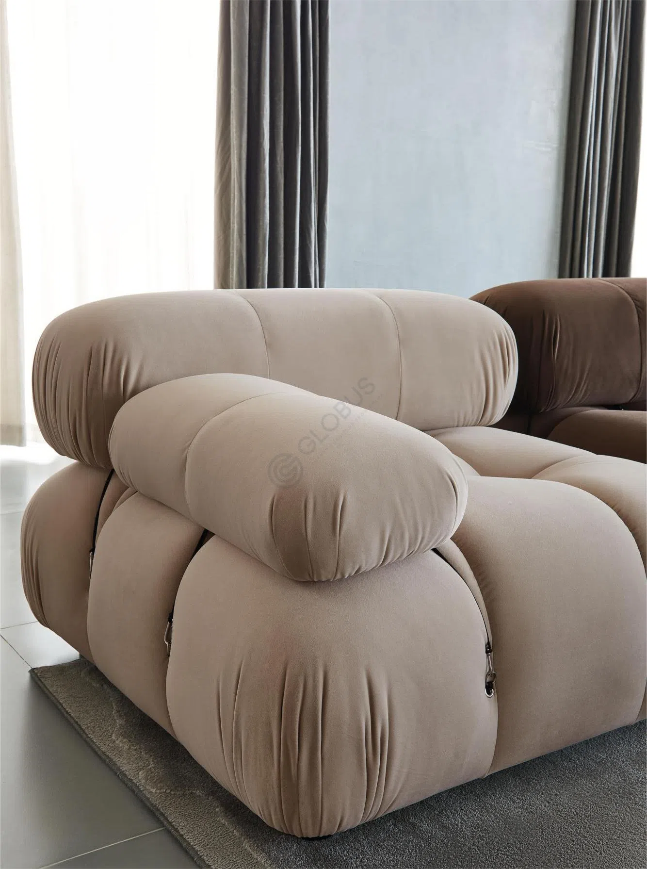 Диван B&B ITALIA Camaleonda