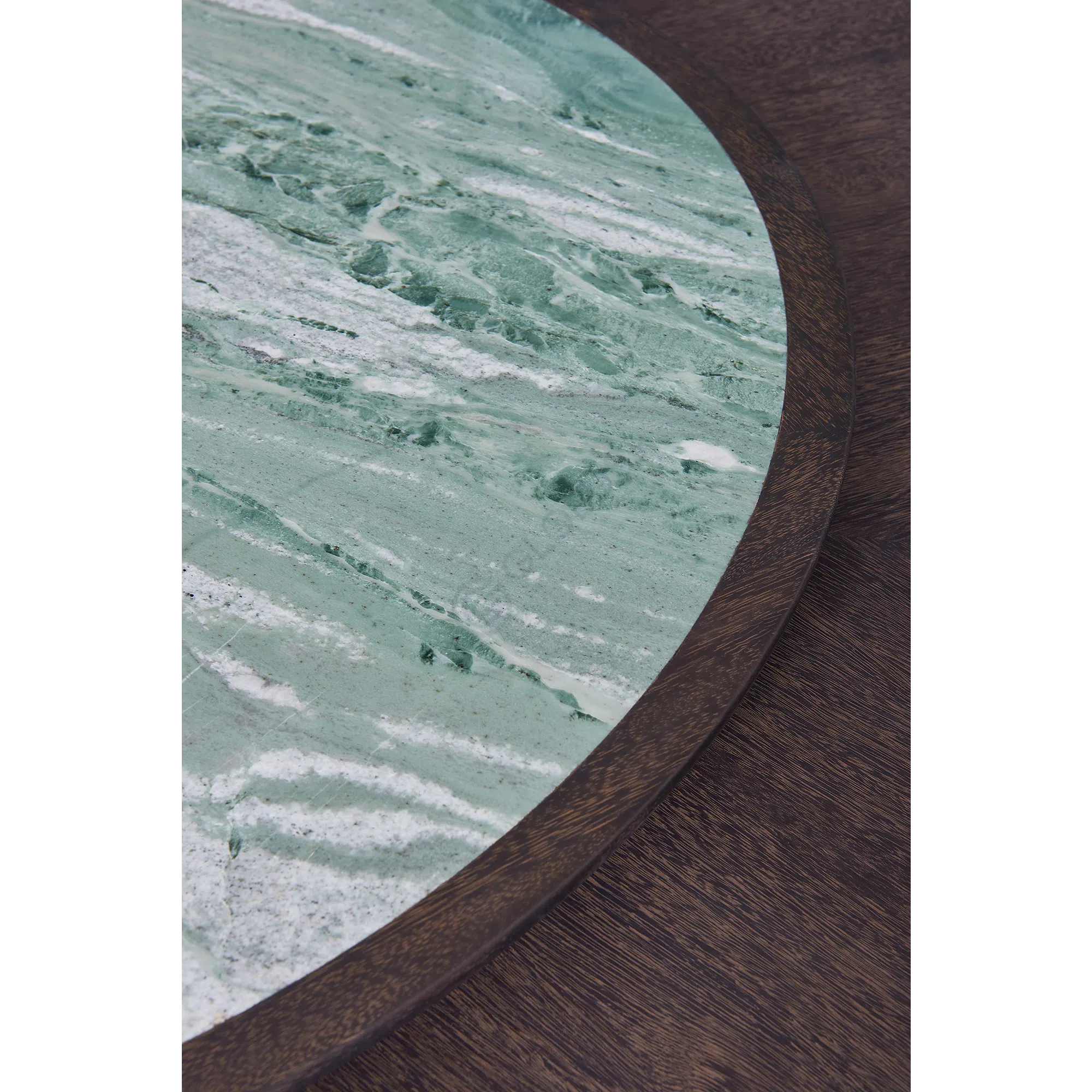 Обеденный стол Uvetta