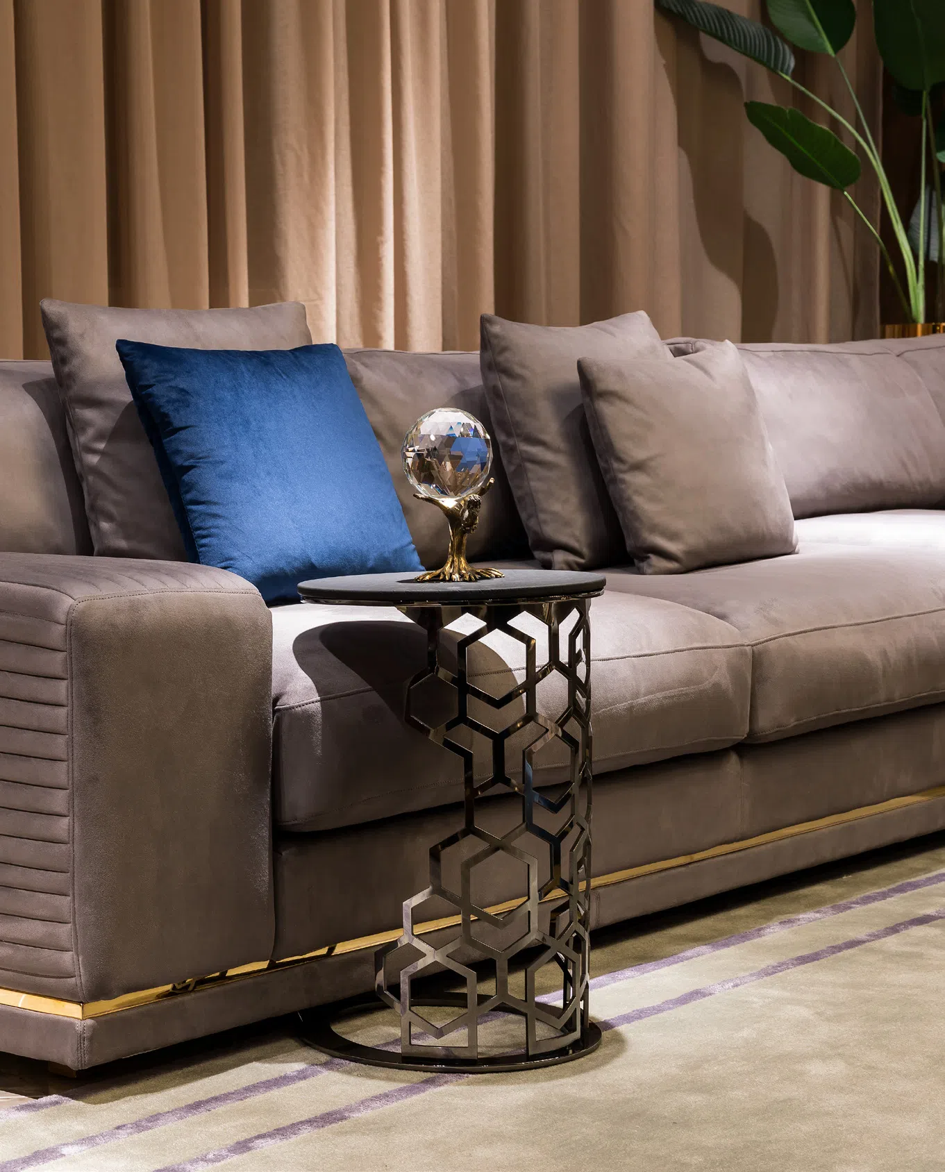 Угловой столик LONGHI Manfred