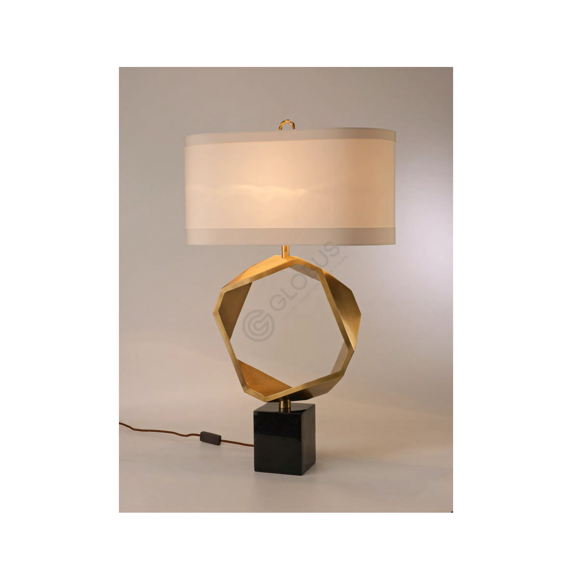 Настольная лампа Yohanny