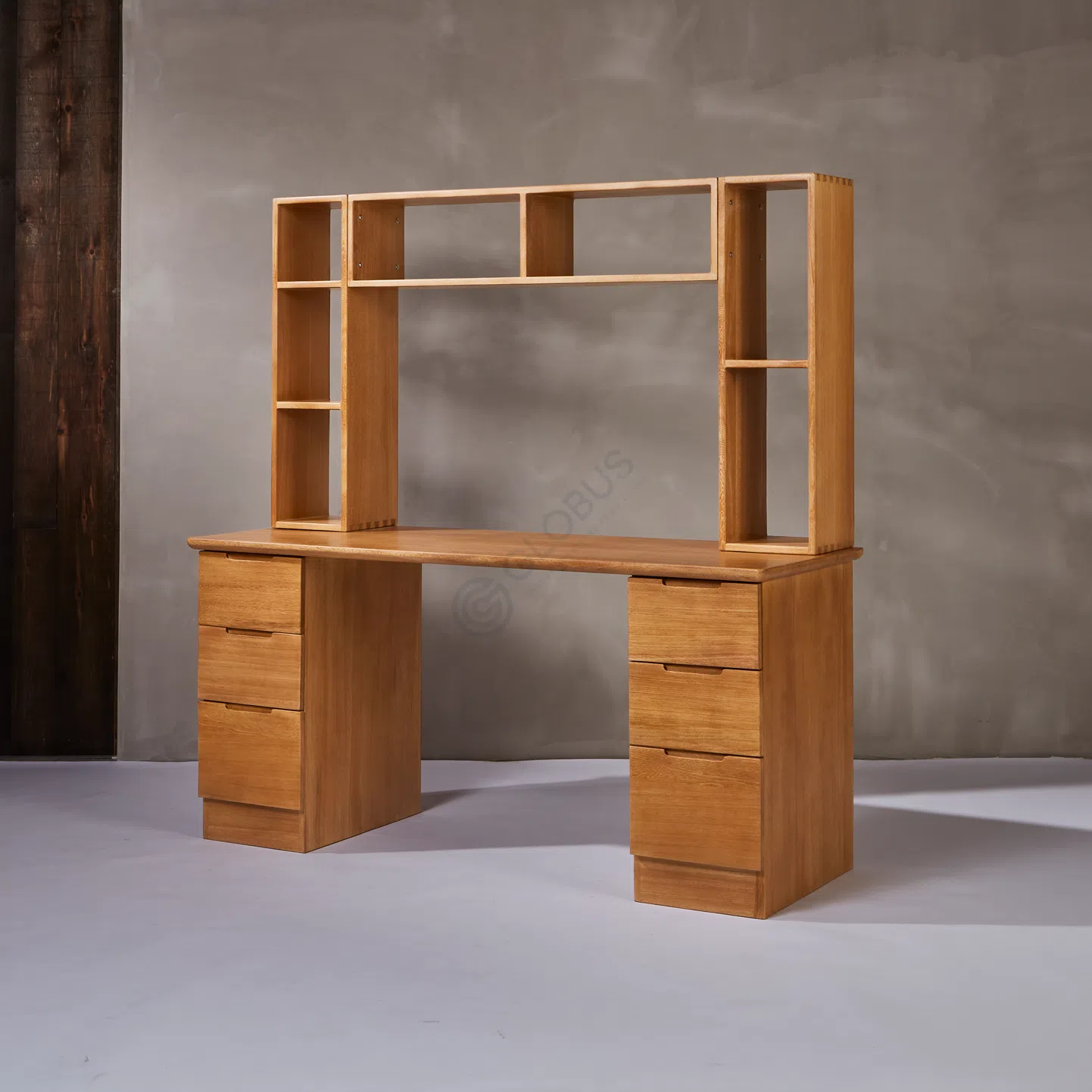 Туалетный столик Paucus