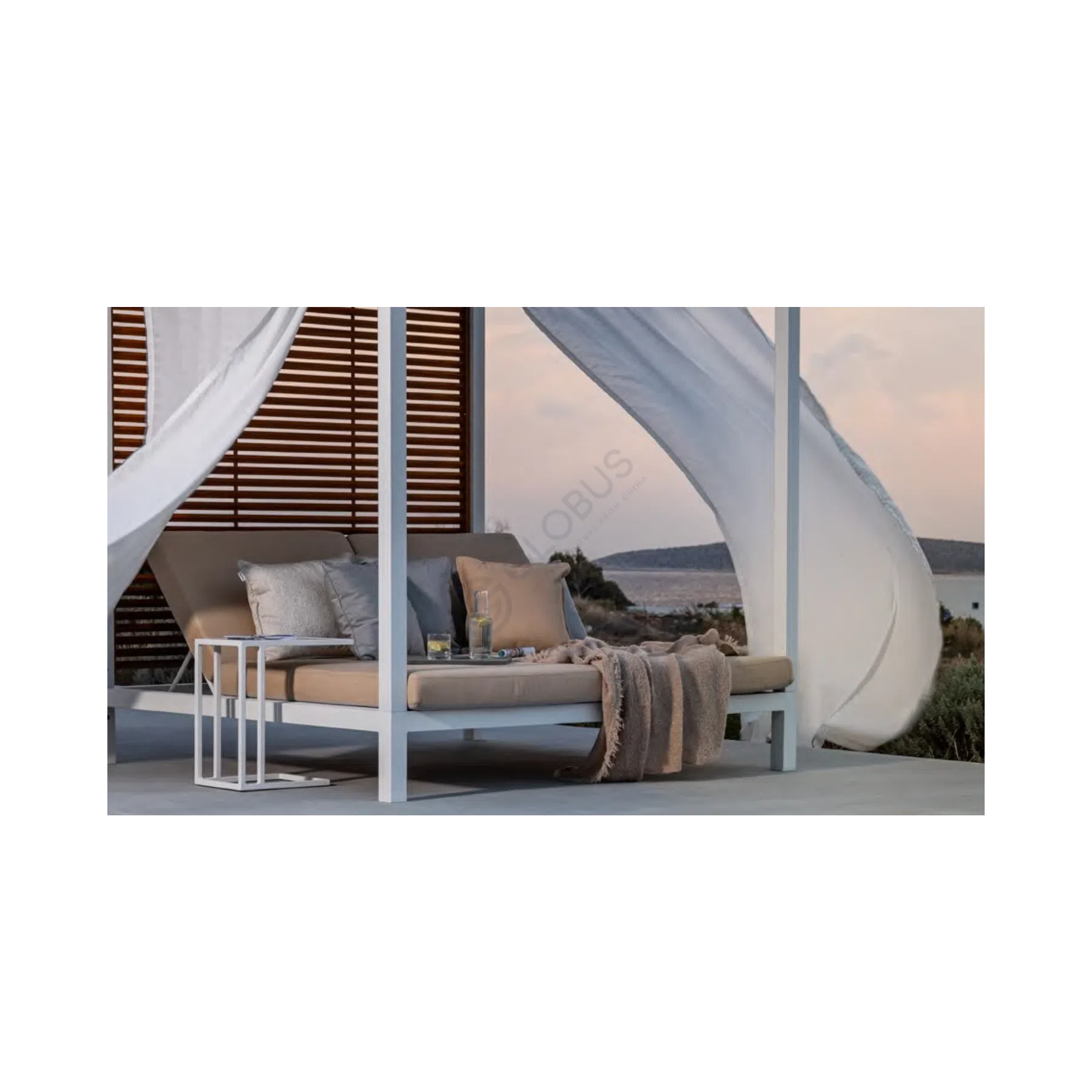 Уличный диван Vibricius