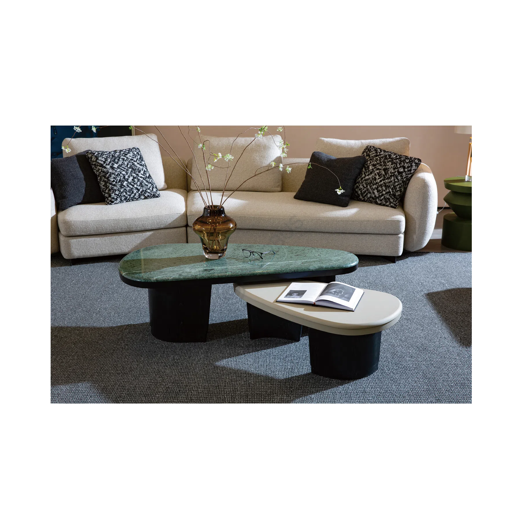 Журнальный столик Zyana