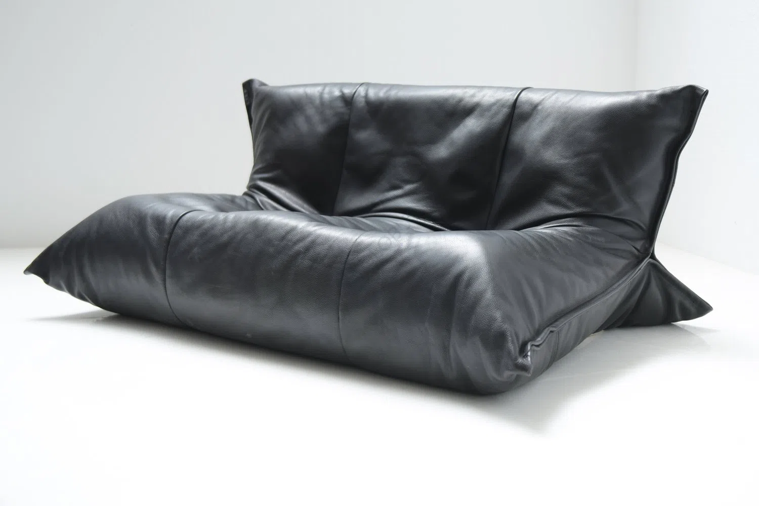 Кресло LIGNE ROSET Yoko