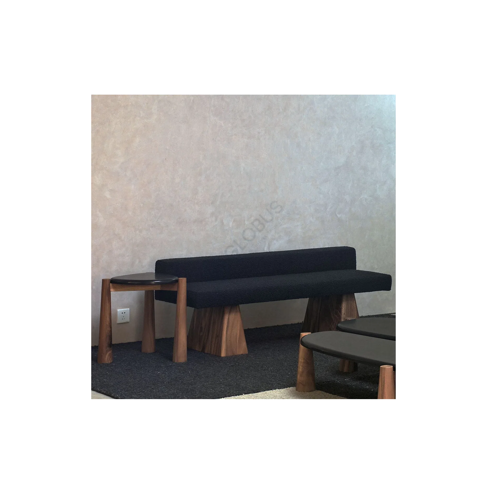 Угловой столик Gilerme