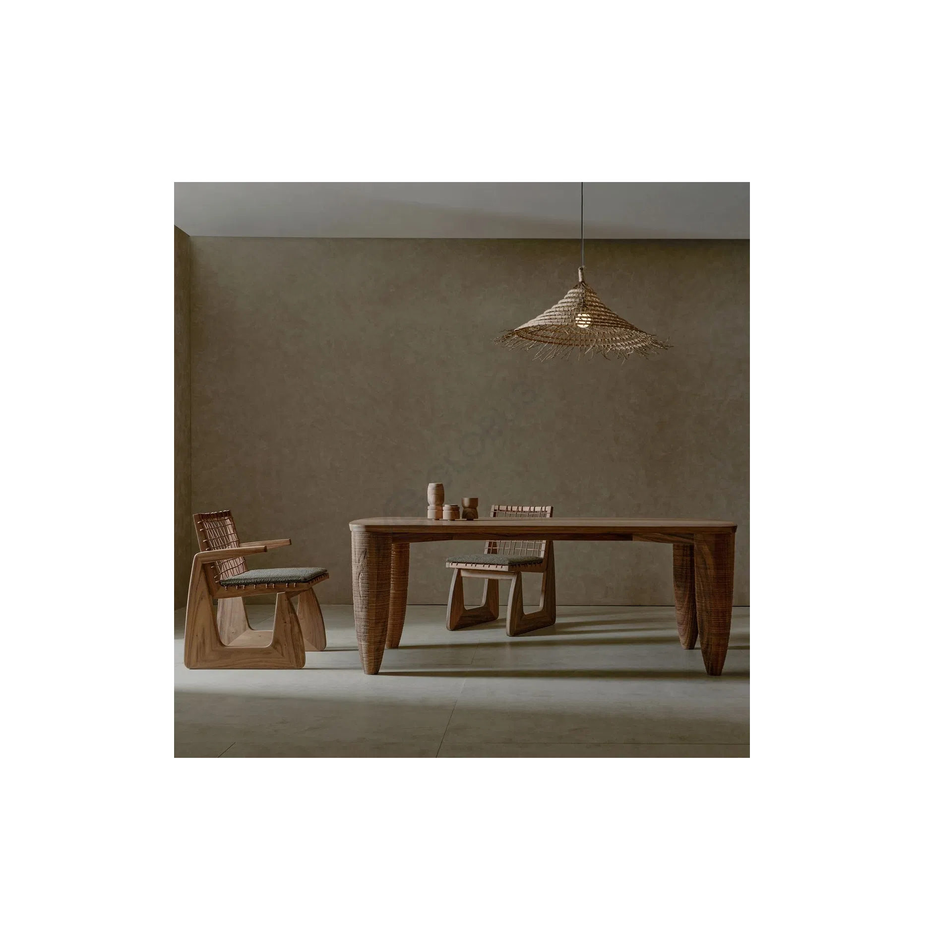 Обеденный стол Xestia