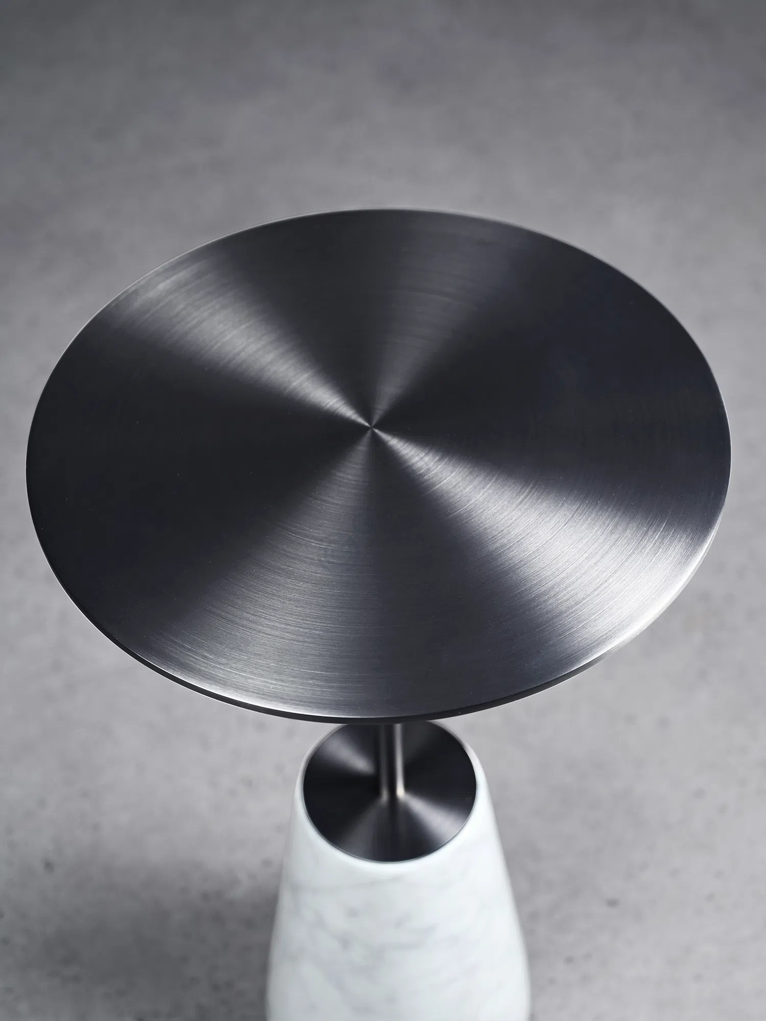 Угловой столик Ciclamino