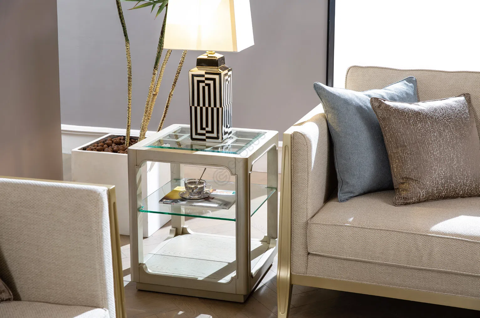 Угловой столик Obscuria