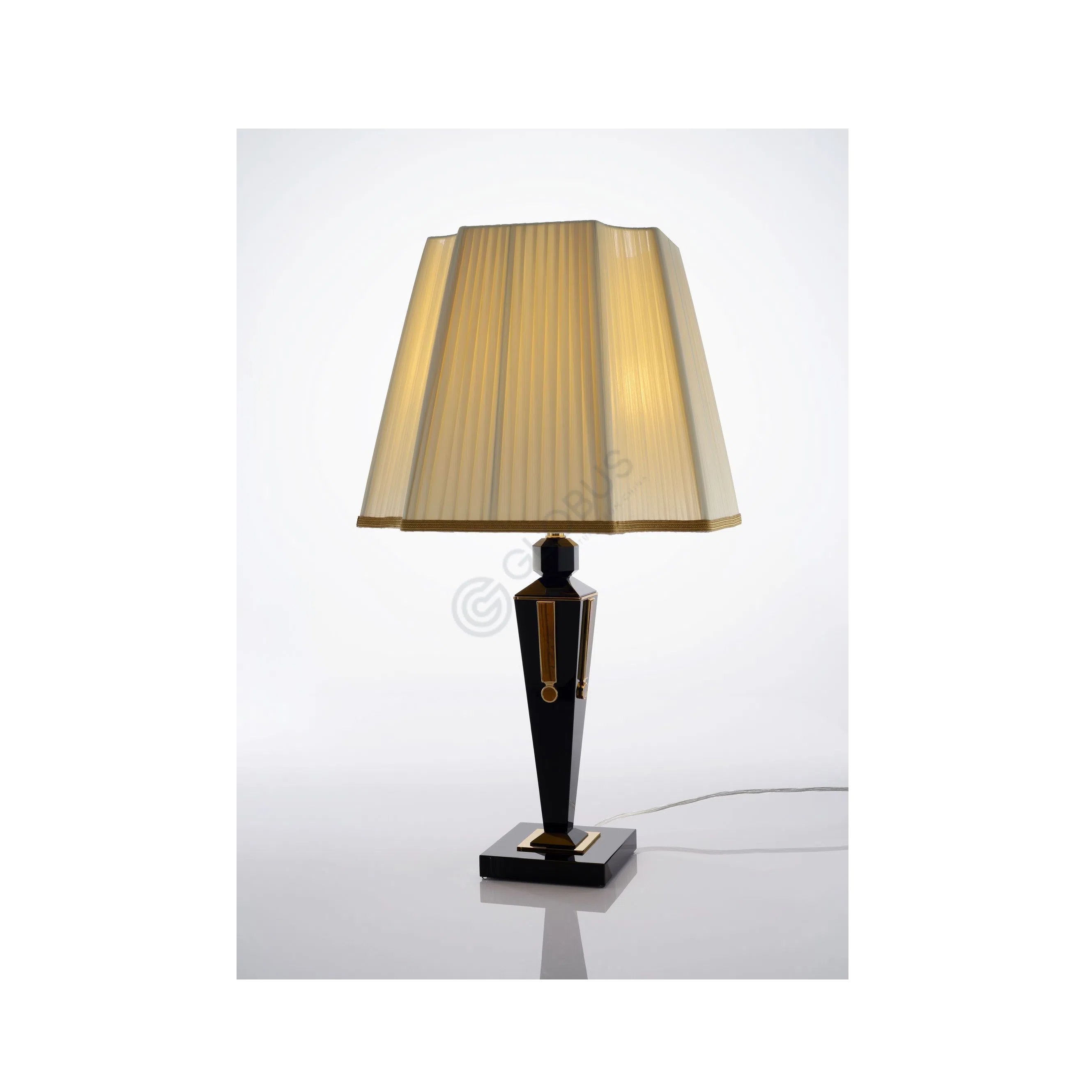 Настольная лампа Spero