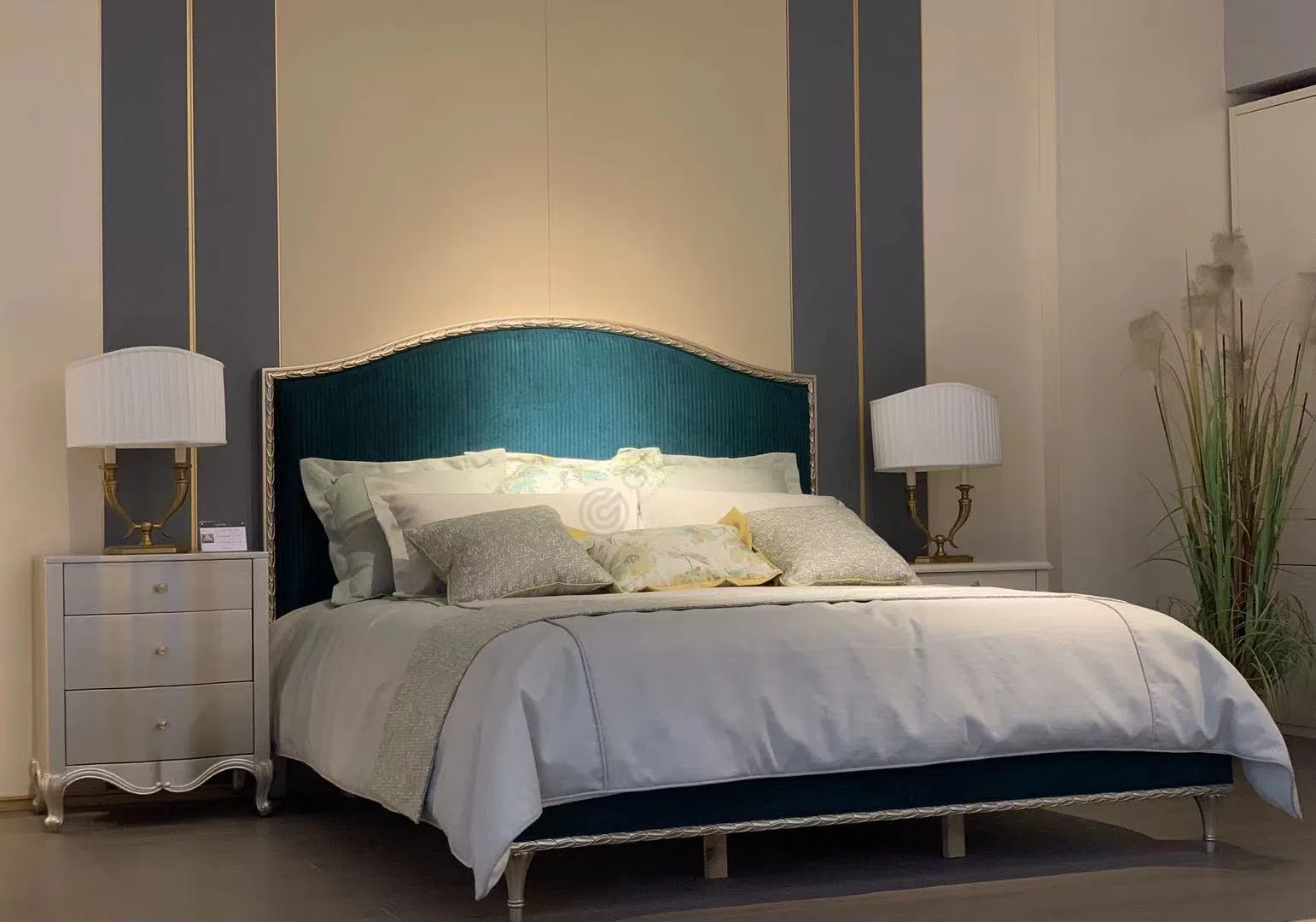 Прикроватная тумба CARACOLE You Are The One