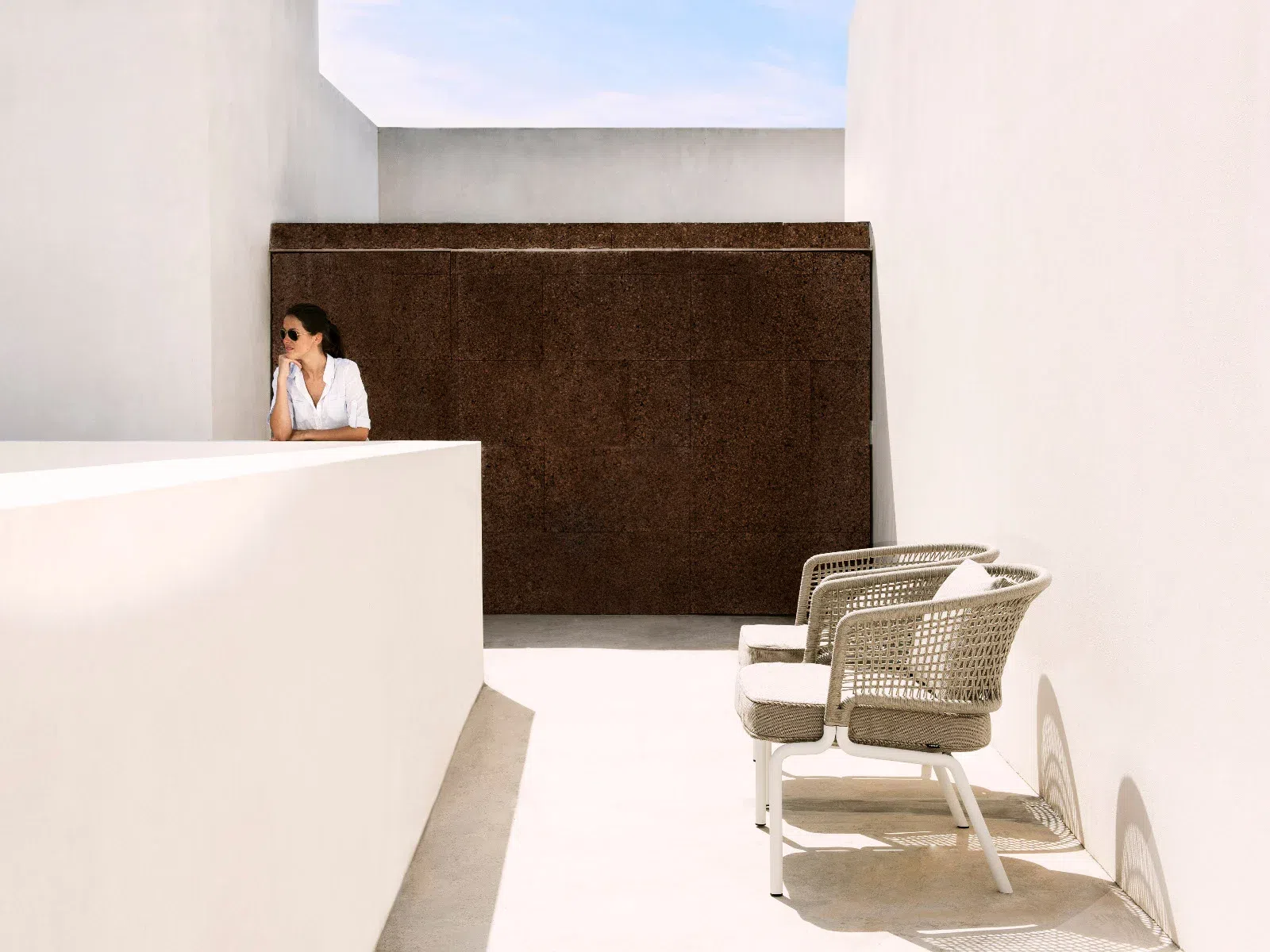 Уличное кресло TRIBU Contour