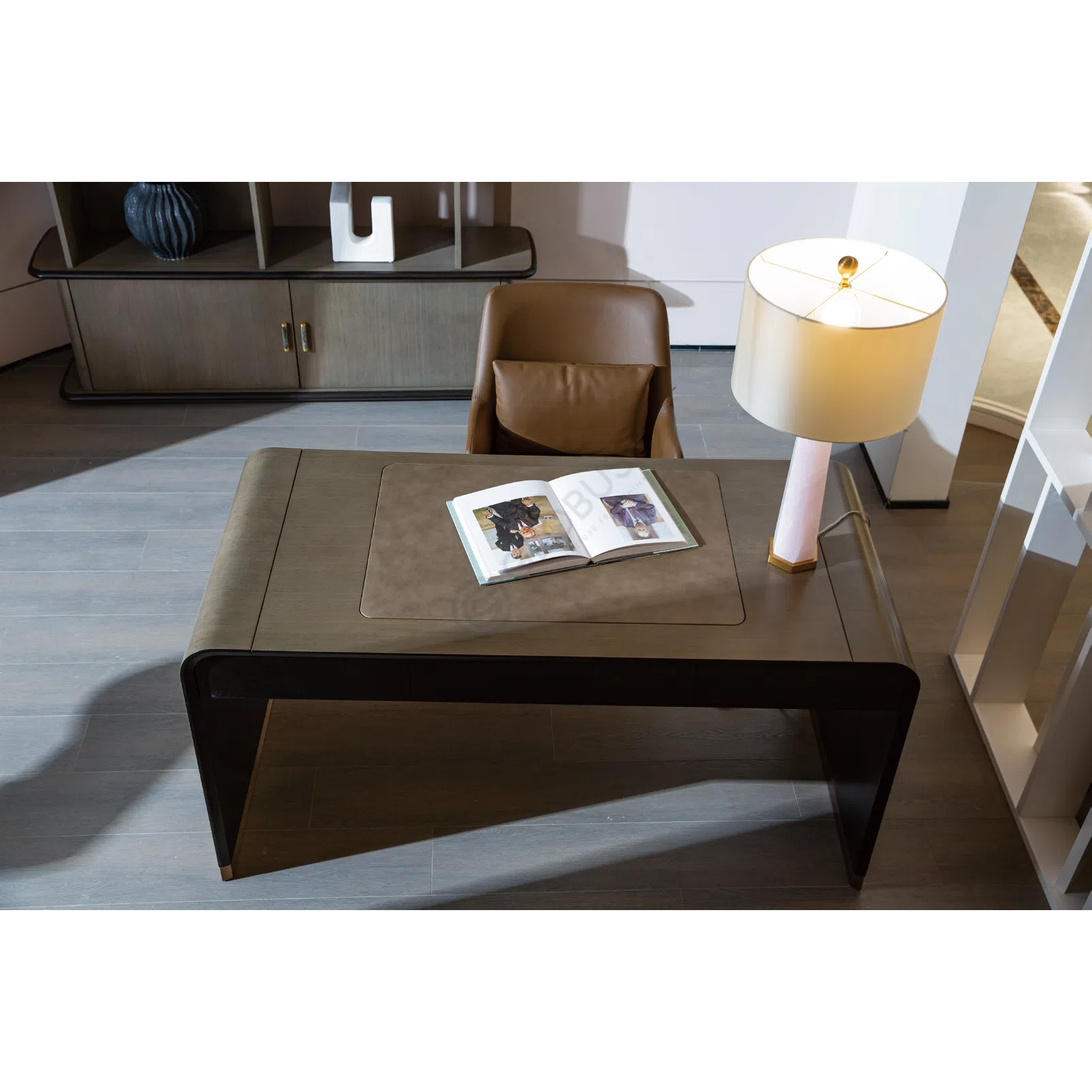 Стол для кабинета Andie