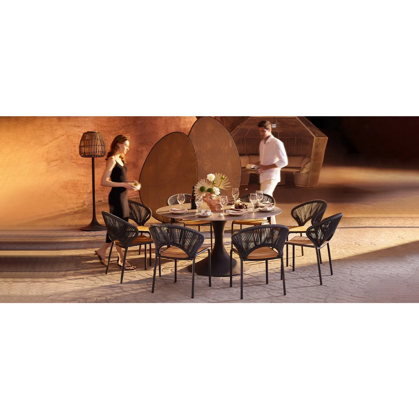 Уличный обеденный стол Johannes