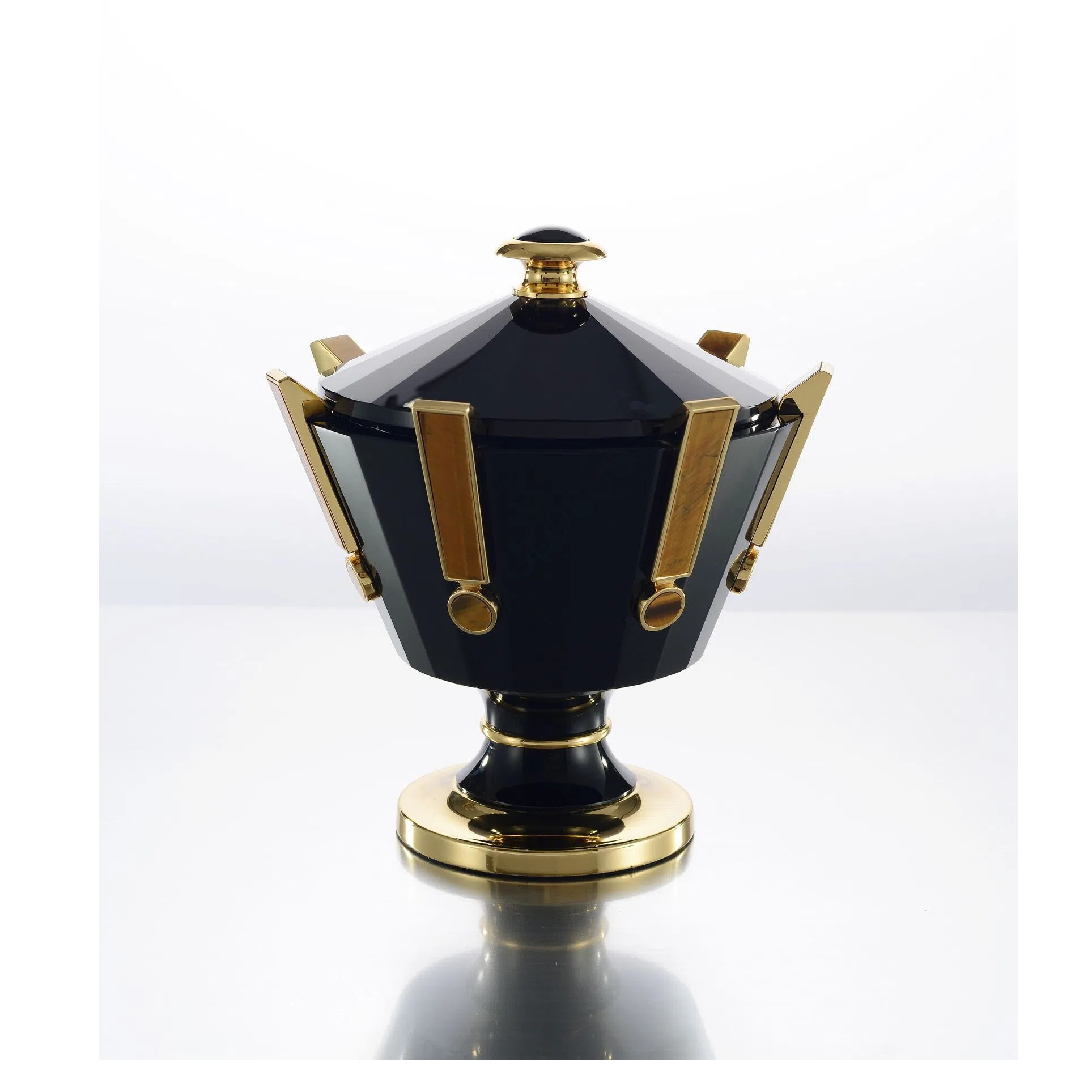 Посуда Yusleidys