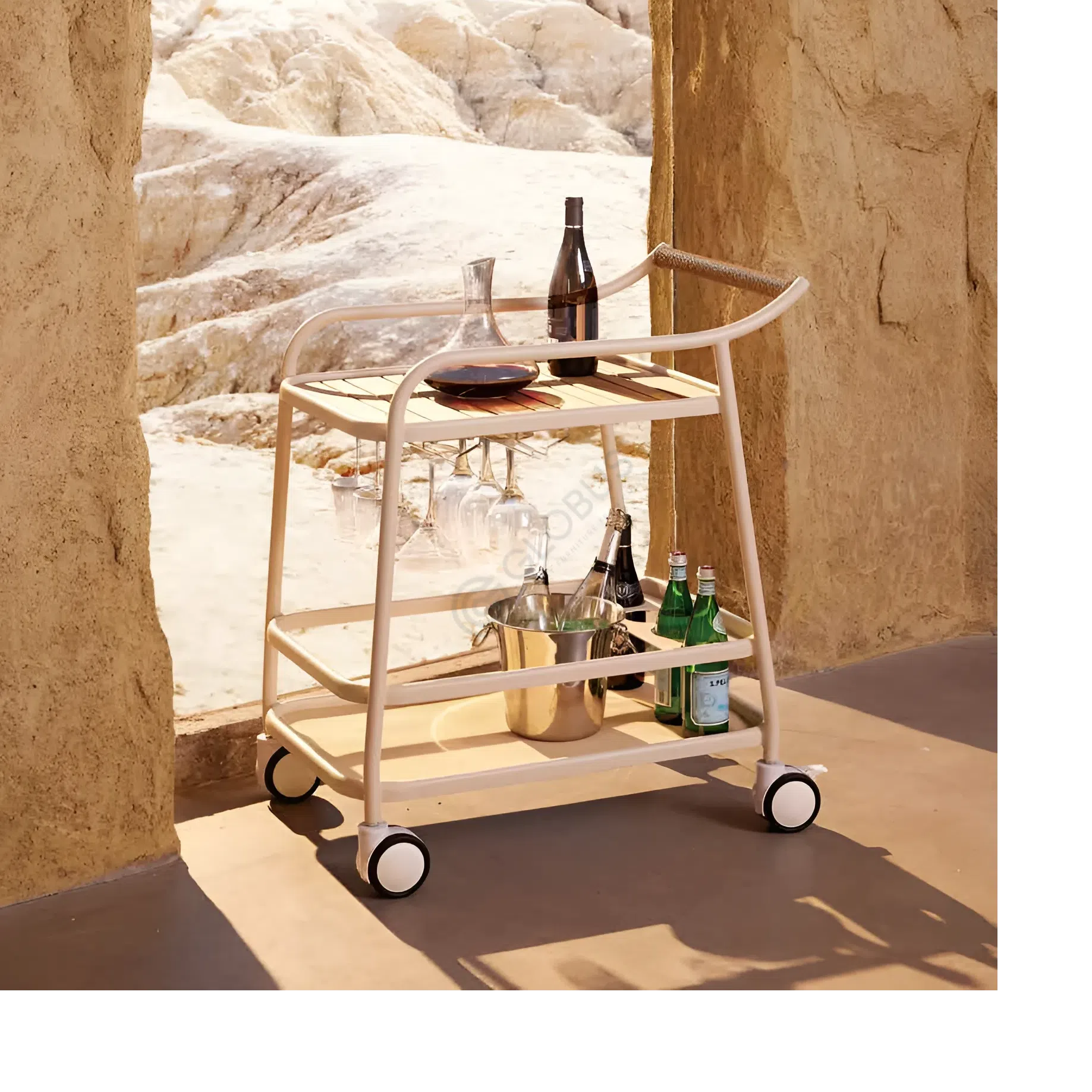 Уличный сервировочный столик Fielden