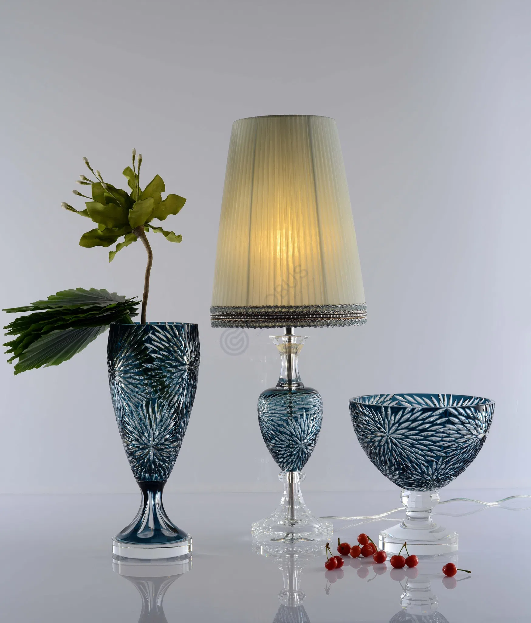 Настольная лампа Uliaco