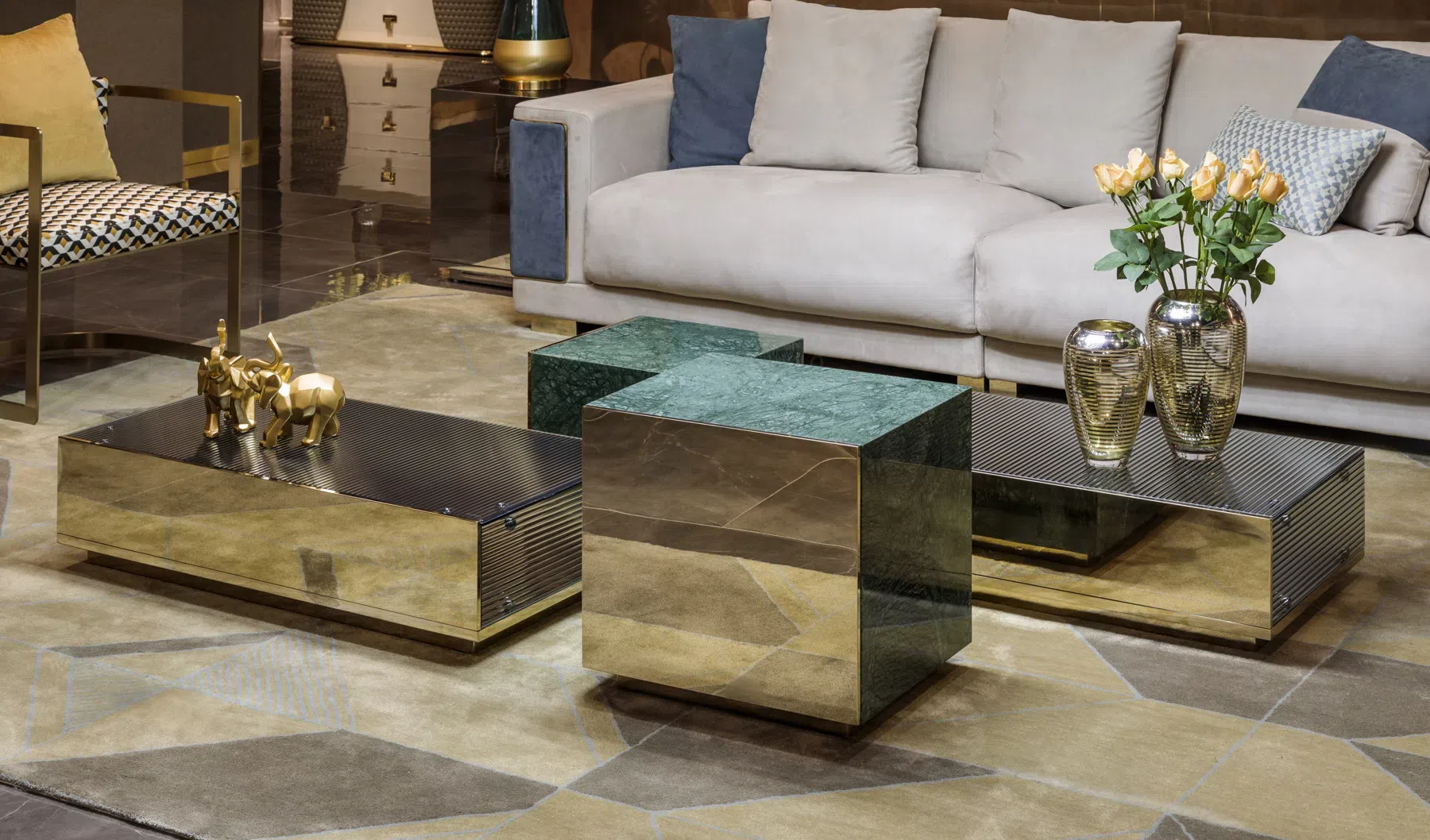 Угловой столик FENDI Prisme