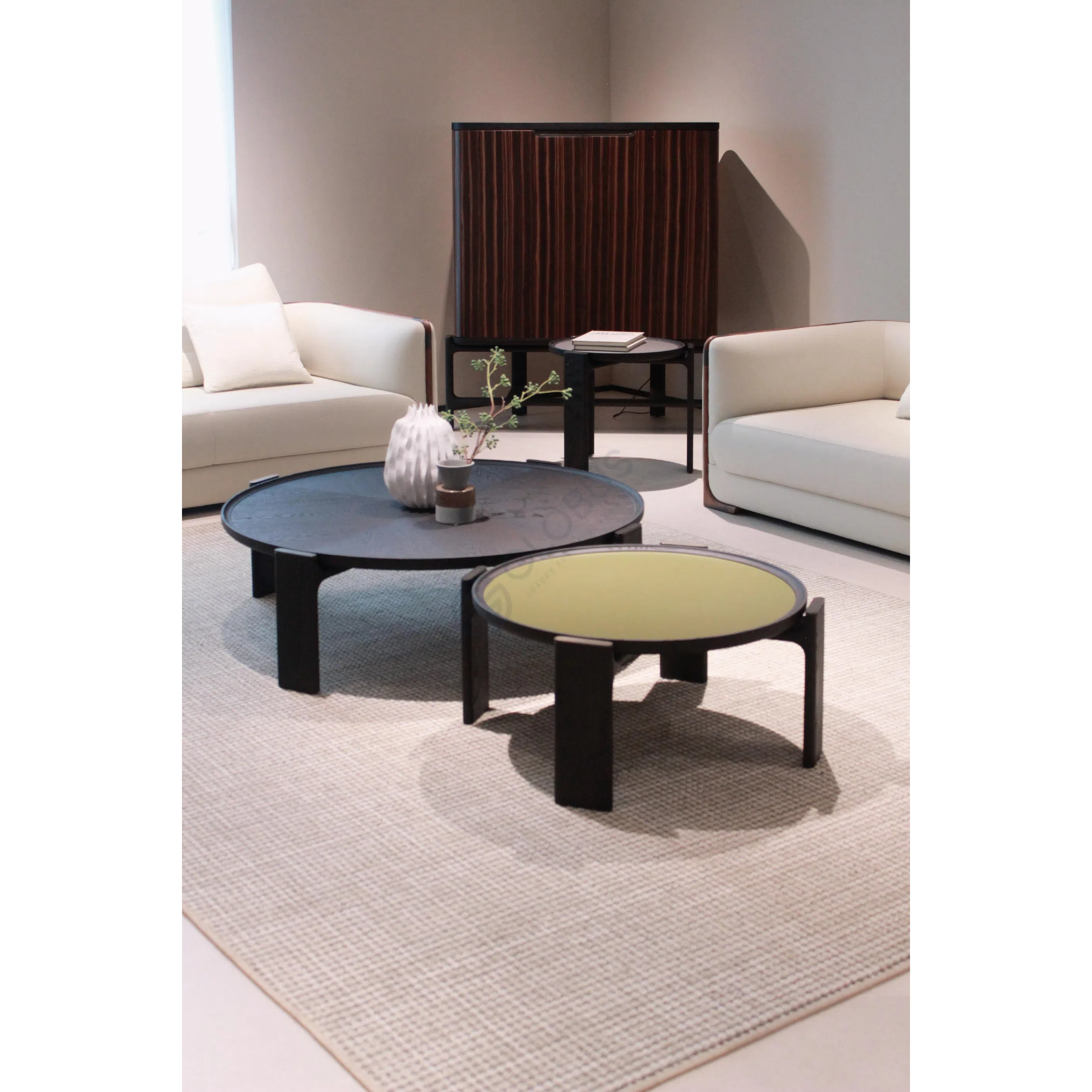 Журнальный столик POLTRONA FRAU Duo