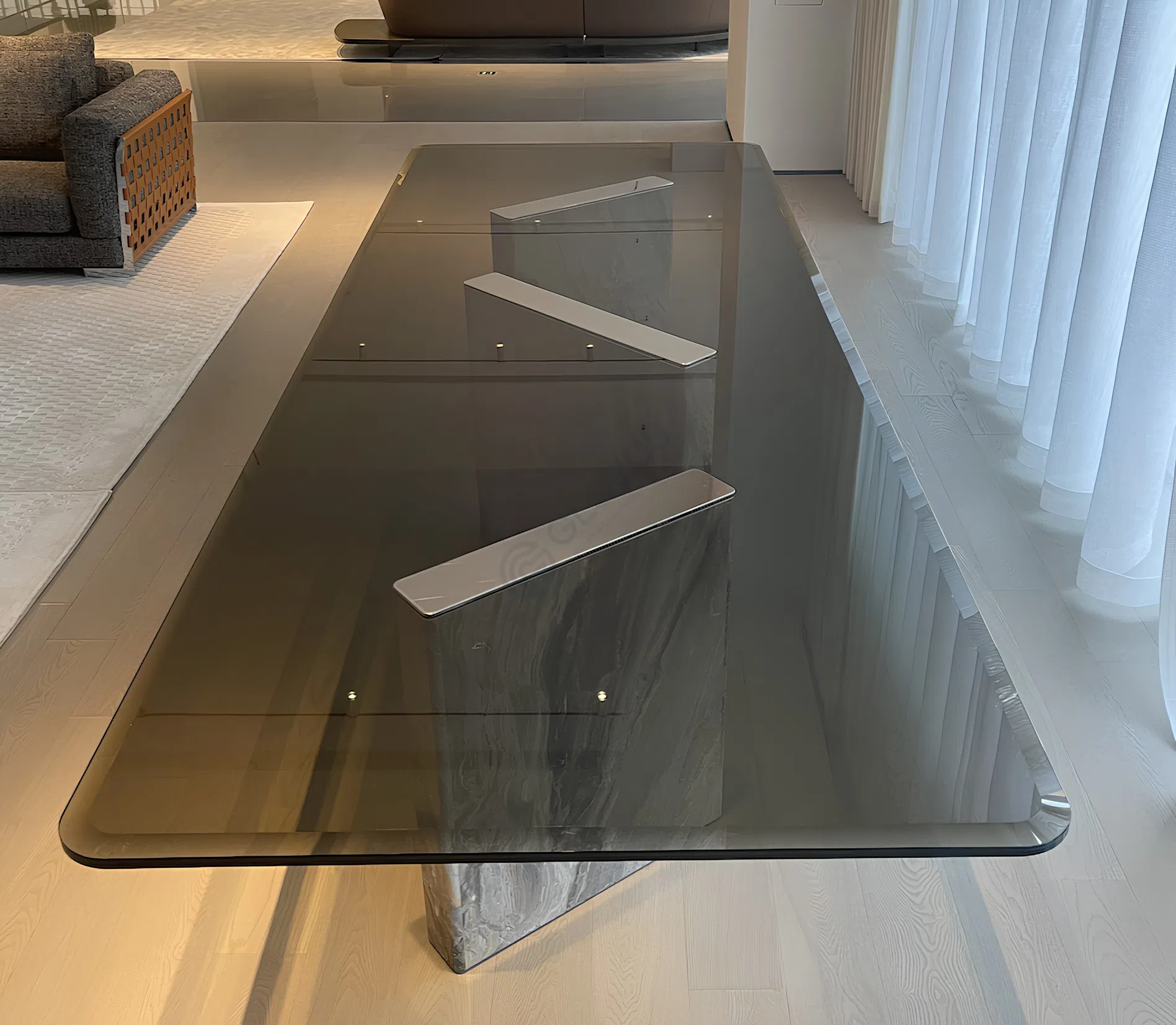 Обеденный стол Quijectus