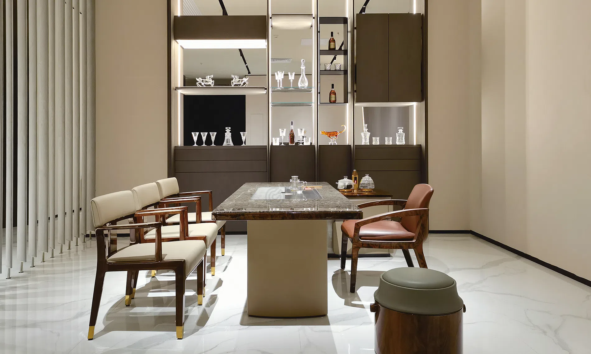 Стол для чайных церемоний Saetta